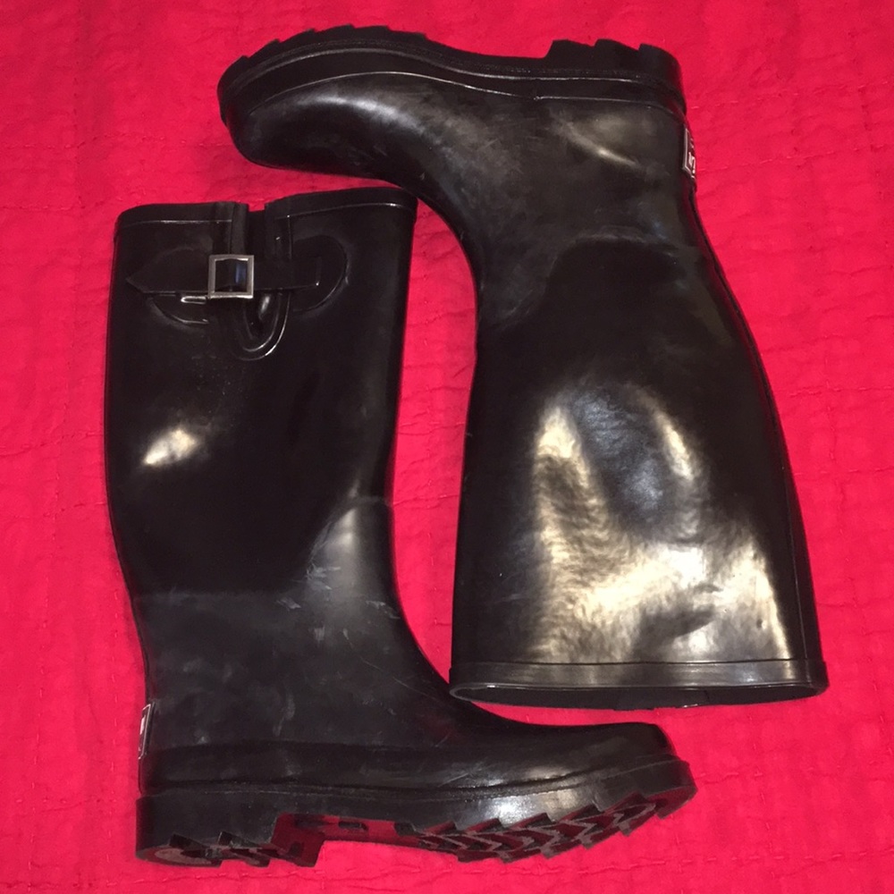 Black rain boots